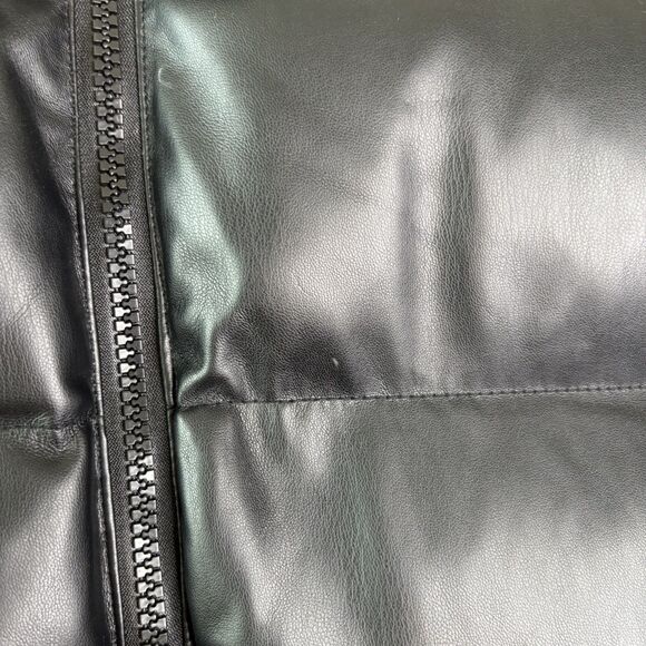 Good American Oversized Leather Puffer Vest - Picture 8 of 8